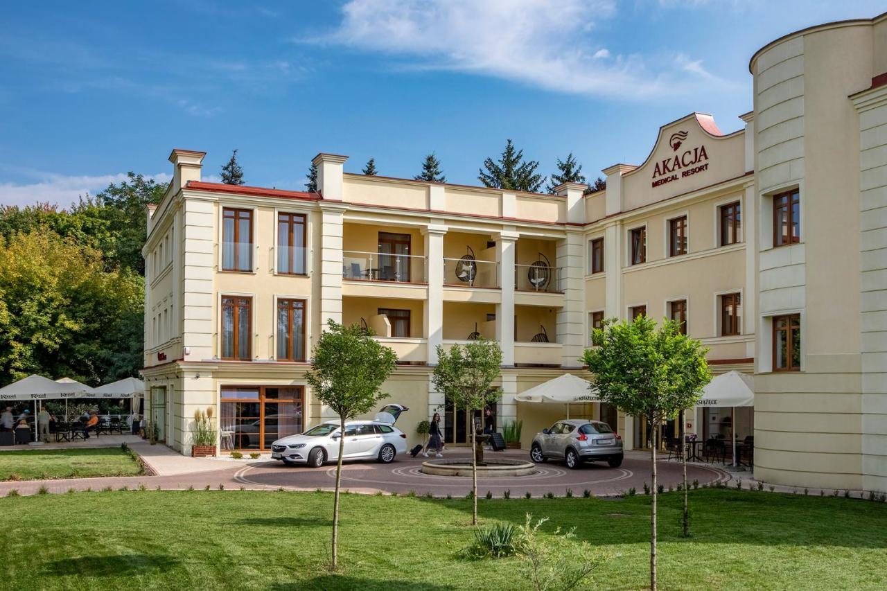 Akacja Medical Resort チェホチネク エクステリア 写真